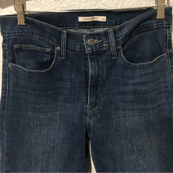 Levi’s slimming straight women’s jeans size 30W 32L. - Picture 2 of 7
